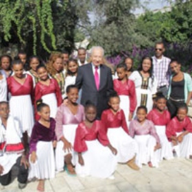 Pardes Channa-Karkur Dance Troupe Performs at Shimon Peres’ Sukkot Event