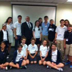 Federation’s Youth Ambassadors Learn About Israel Advocacy, Holocaust Education on Spring Mini-Mission